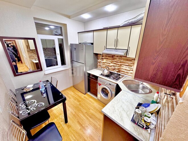 Satılır 3 otaqlı köhnə tikili 85 m², Qara Qarayev m., photo 9 from 32