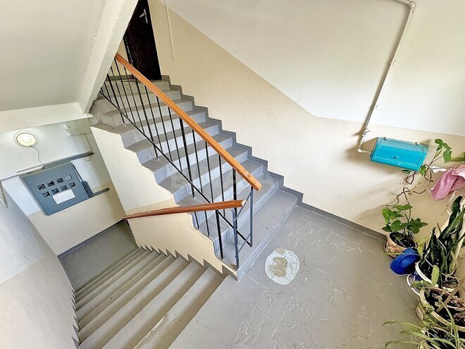 Satılır 3 otaqlı köhnə tikili 85 m², Qara Qarayev m., photo 30 from 32