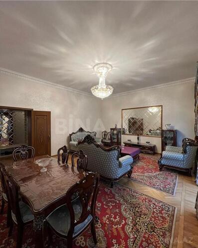 Продаётся 5-комн. вторичка 225 м², м. Ичеришехер, photo 3 from 17