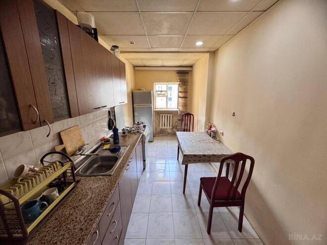 Продаётся 3-комн. вторичка 80 м², м. Кара Караев, photo 8 from 19