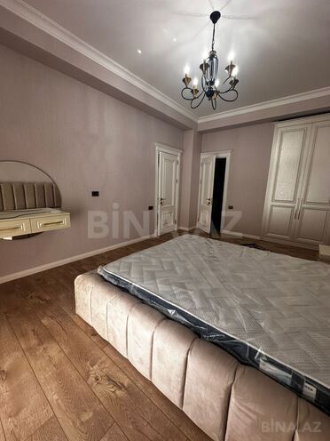 Сдаётся 3-комн. новостройка 140.2 м², Хатаинский р., photo 1 from 11