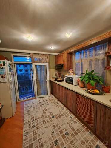 Satılır 2 otaqlı köhnə tikili 70 m², Yasamal r., photo 5 from 14