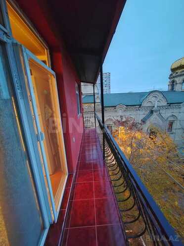 Satılır 2 otaqlı köhnə tikili 70 m², Yasamal r., photo 8 from 14