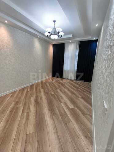 Satılır 2 otaqlı köhnə tikili 65 m², İnşaatçılar m., photo 1 from 16