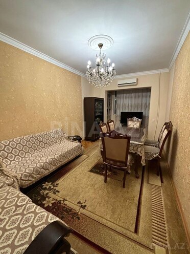 Satılır 4 otaqlı köhnə tikili 110 m², İnşaatçılar m., photo 3 from 20