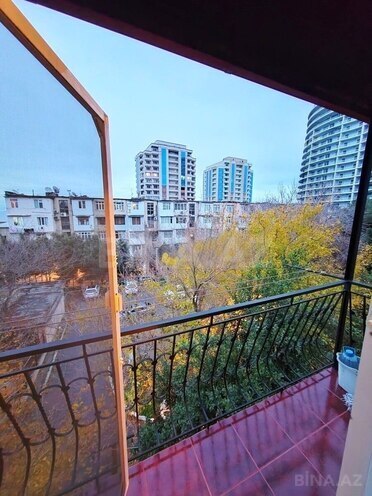 Satılır 2 otaqlı köhnə tikili 62 m², Nizami m., photo 3 from 15
