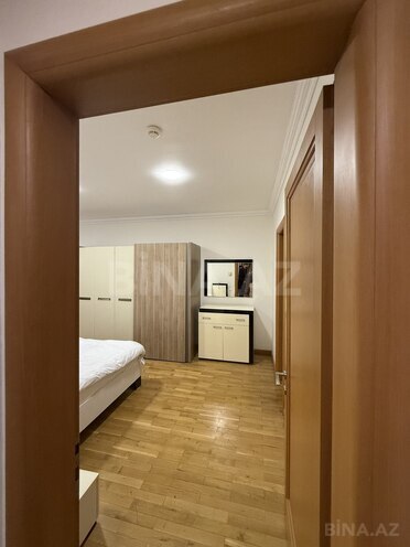 İcarəyə verilir 4 otaqlı yeni tikili 220 m², 28 May m., photo 15 from 22