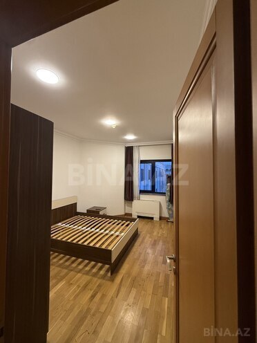 İcarəyə verilir 4 otaqlı yeni tikili 220 m², 28 May m., photo 10 from 22