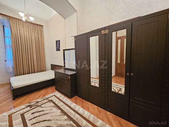 Сдаётся 3-комн. вторичка 120 м², м. Ичеришехер, photo 8 from 16