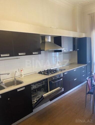 Сдаётся 3-комн. новостройка 140 м², м. 28 мая, photo 4 from 21