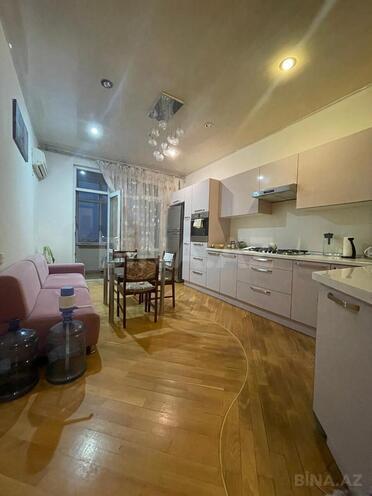 Продаётся 3-комн. новостройка 148 м², м. Элмляр Академиясы, photo 15 from 25