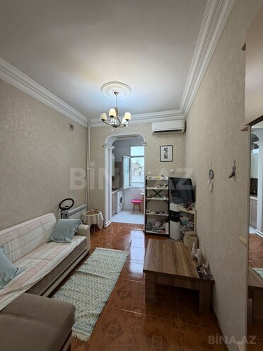 Satılır 2 otaqlı köhnə tikili 45 m², Sahil m., photo 4 from 13