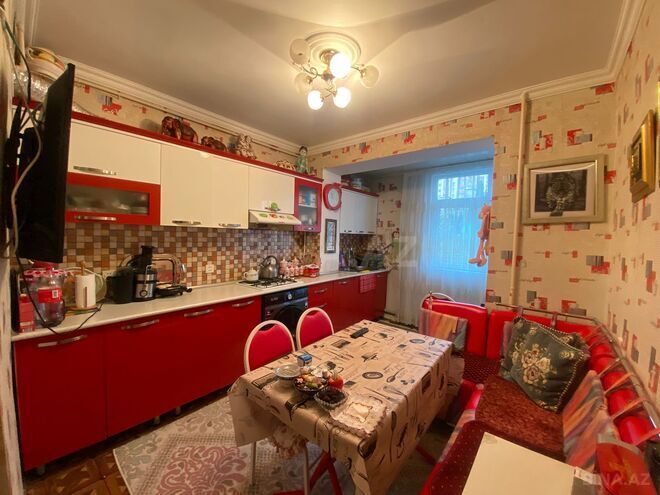 Продаётся 3-комн. вторичка 75 м², Хатаинский р., photo 18 from 23