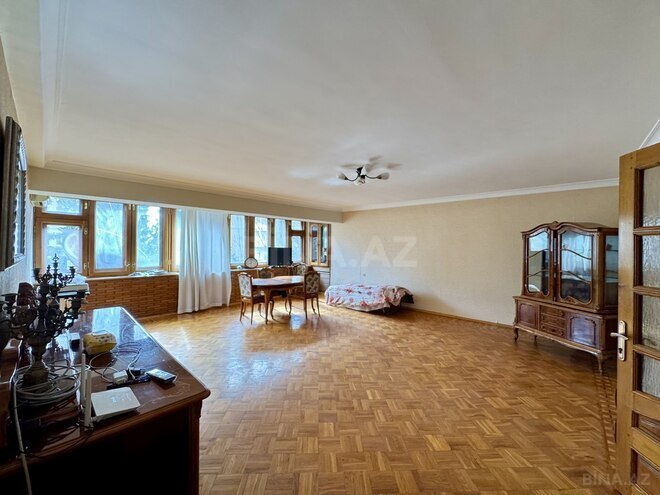 Satılır 3 otaqlı köhnə tikili 120 m², Nizami m., photo 5 from 22