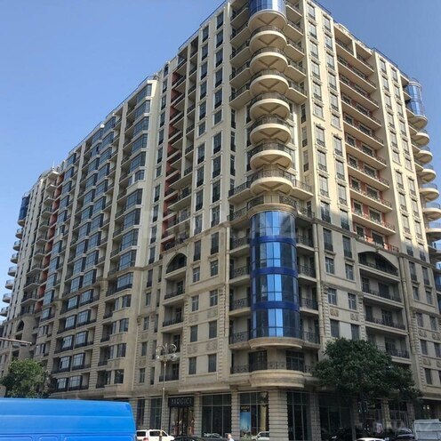 Продаётся 3-комн. новостройка 172 м², м. Элмляр Академиясы, photo 1 from 11