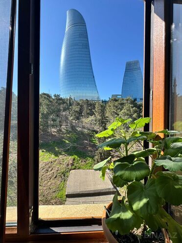 Продаётся 3-комн. вторичка 72 м², м. Ичеришехер, photo 13 from 17