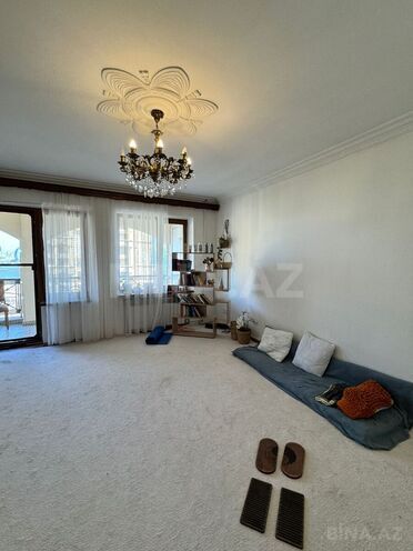 Продаётся 3-комн. вторичка 72 м², м. Ичеришехер, photo 6 from 17