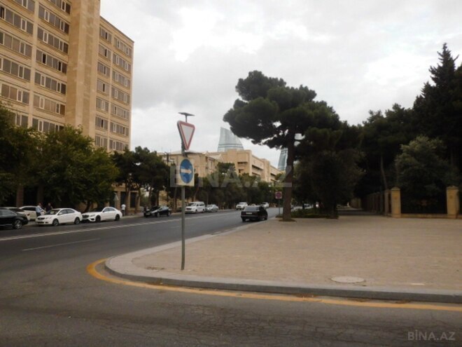 Продаётся 3-комн. вторичка 80 м², Ясамальский р., photo 14 from 17