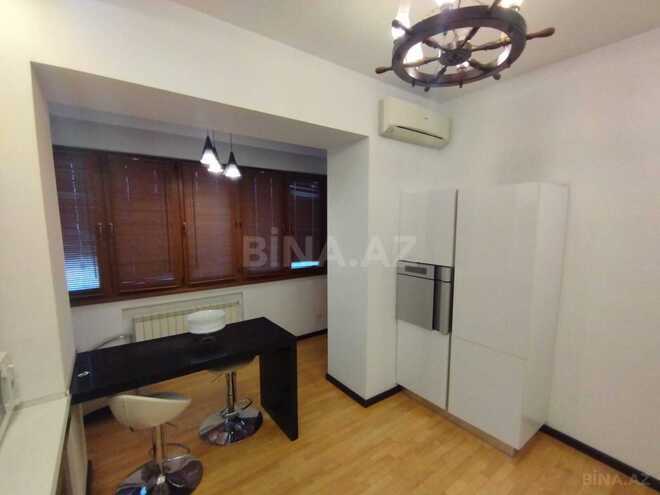 Satılır 3 otaqlı köhnə tikili 90 m², Sahil m., photo 16 from 20