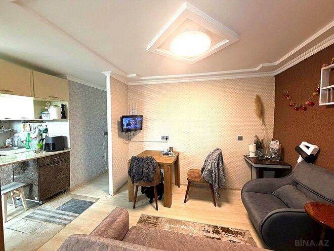 Продаётся 2-комн. вторичка 30 м², м. Кара Караев, photo 13 from 17