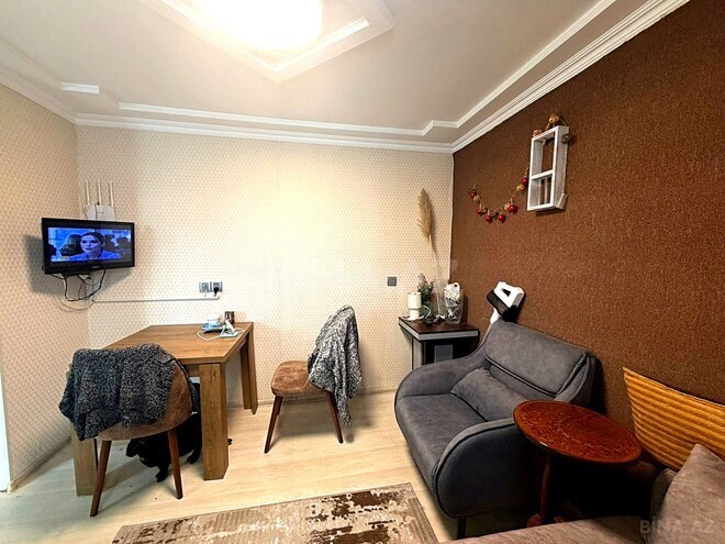 Продаётся 2-комн. вторичка 30 м², м. Кара Караев, photo 4 from 17