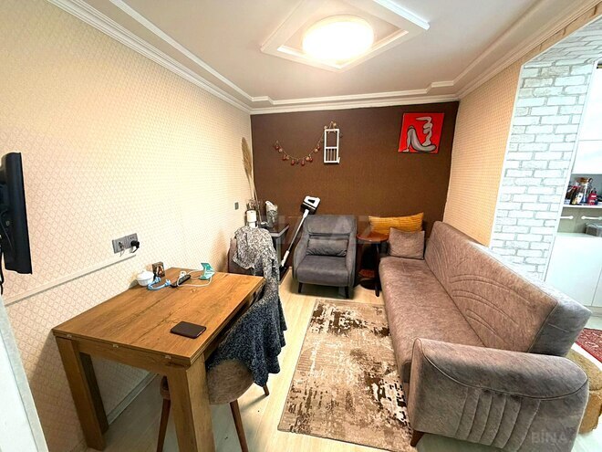 Продаётся 2-комн. вторичка 30 м², м. Кара Караев, photo 5 from 17