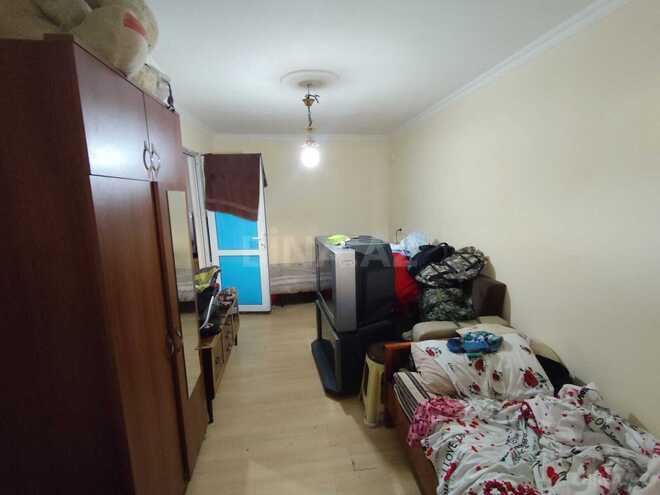 Satılır 2 otaqlı köhnə tikili 58 m², İnşaatçılar m., photo 1 from 10