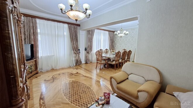 Продаётся 5-комн. вторичка 160 м², м. Низами, photo 1 from 32