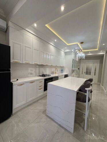 İcarəyə verilir 3 otaqlı yeni tikili 140 m², Gənclik m., photo 7 from 25