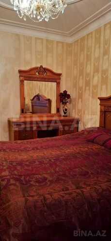 Satılır 5 otaqlı köhnə tikili 150 m², Azadlıq Prospekti m., photo 19 from 30