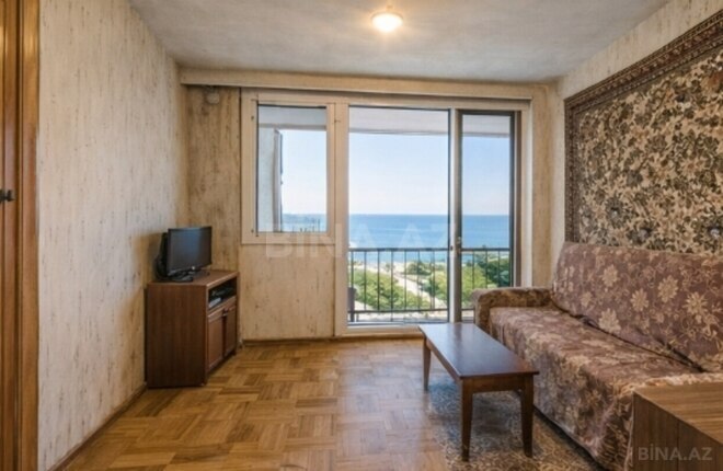 Satılır 2 otaqlı köhnə tikili 50 m², Sahil q., photo 3 from 6