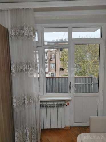 Satılır 2 otaqlı köhnə tikili 35 m², İnşaatçılar m., photo 3 from 6