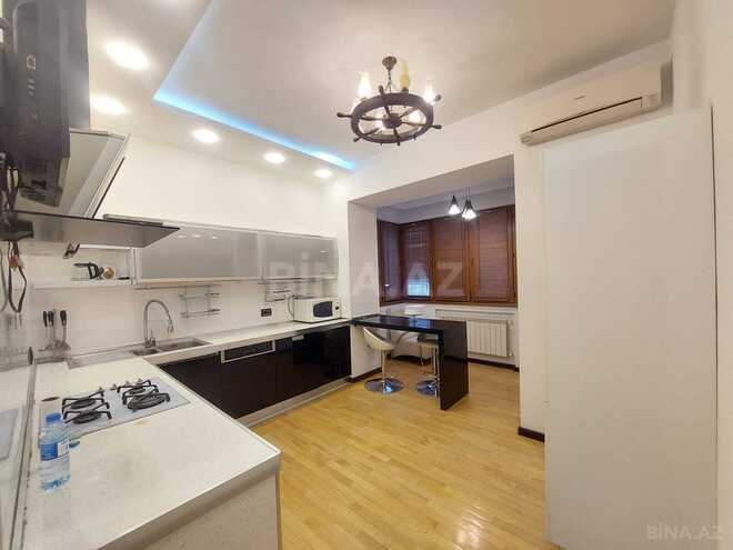 Satılır 3 otaqlı köhnə tikili 90 m², Sahil m., photo 16 from 24