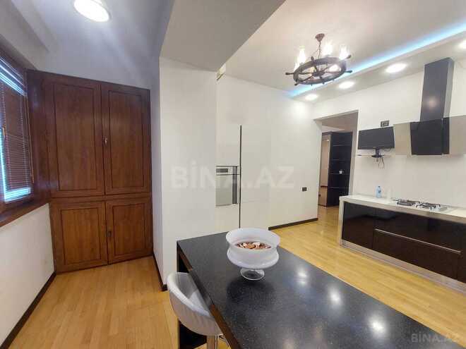 Satılır 3 otaqlı köhnə tikili 90 m², Sahil m., photo 21 from 24