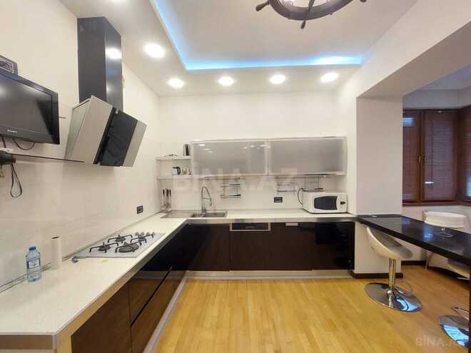Satılır 3 otaqlı köhnə tikili 90 m², Sahil m., photo 18 from 24