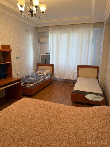 Сдаётся 1-комн. новостройка 50 м², м. Нефтчиляр, photo 4 from 7