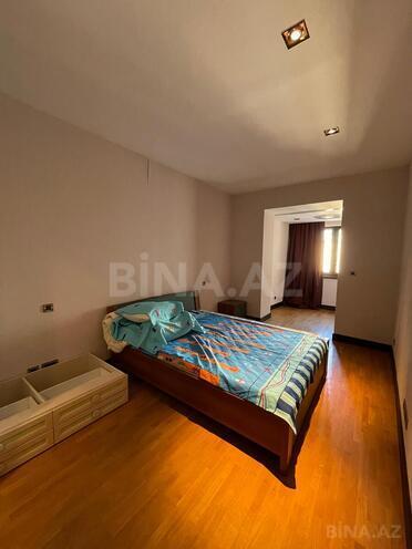 Satılır 7 otaqlı köhnə tikili 368 m², Sahil m., photo 12 from 32