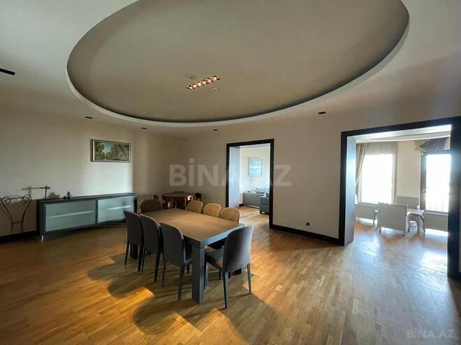 Satılır 7 otaqlı köhnə tikili 368 m², Sahil m., photo 4 from 32