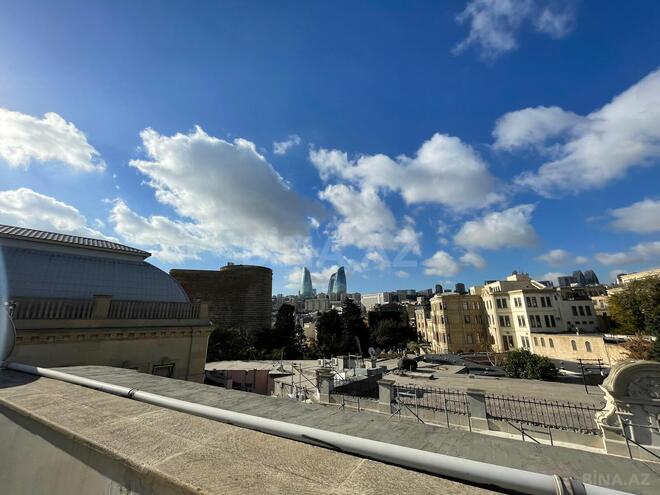 Satılır 7 otaqlı köhnə tikili 368 m², Sahil m., photo 30 from 32