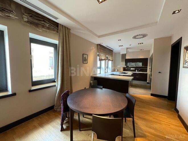 Satılır 7 otaqlı köhnə tikili 368 m², Sahil m., photo 9 from 32