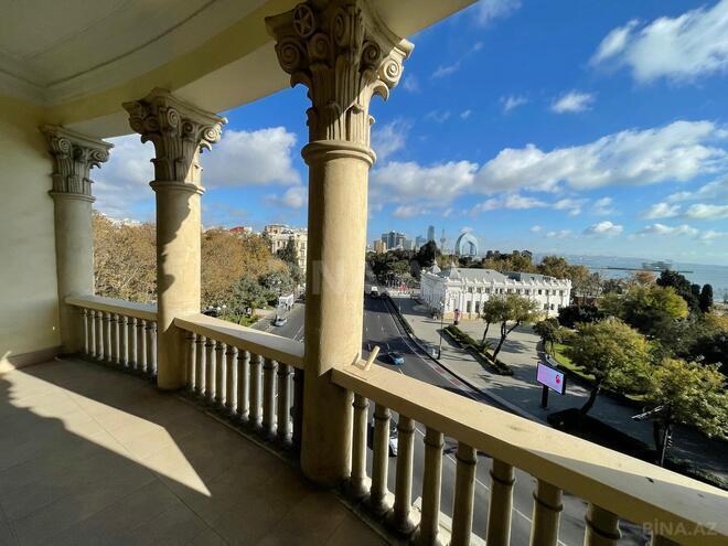 Satılır 7 otaqlı köhnə tikili 368 m², Sahil m., photo 29 from 32