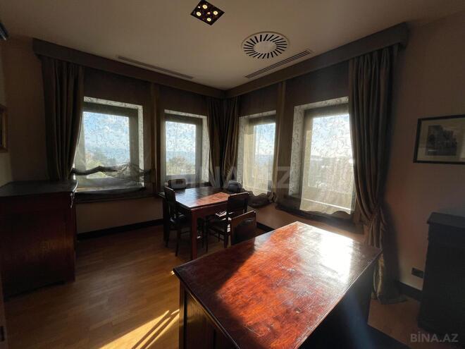 Satılır 7 otaqlı köhnə tikili 368 m², Sahil m., photo 11 from 32