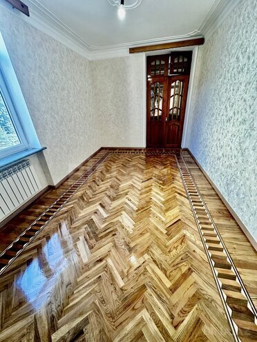 Satılır 2 otaqlı köhnə tikili 52 m², Qara Qarayev m., photo 12 from 23