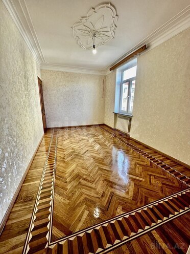 Satılır 2 otaqlı köhnə tikili 52 m², Qara Qarayev m., photo 13 from 23