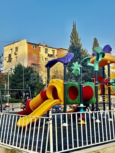 Satılır 2 otaqlı köhnə tikili 52 m², Qara Qarayev m., photo 22 from 23