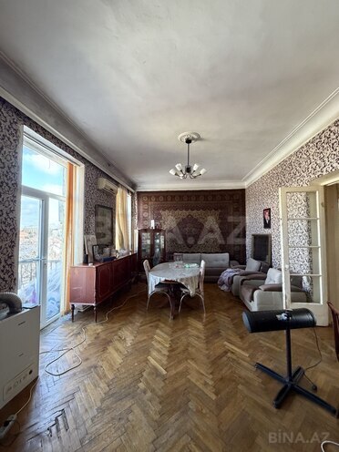 Satılır 3 otaqlı köhnə tikili 95 m², Bakıxanov q., photo 1 from 14
