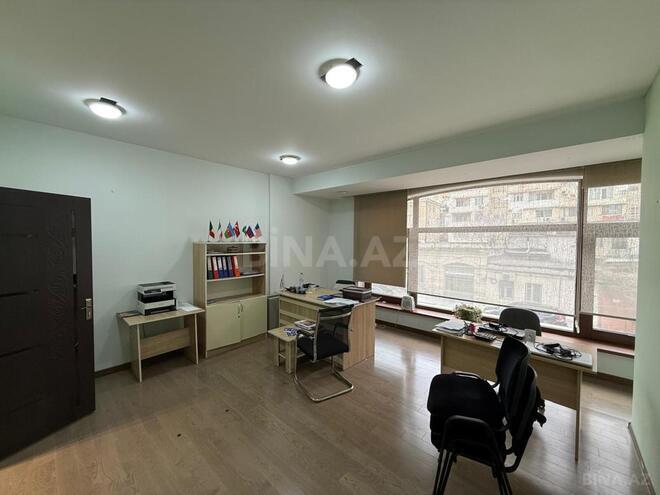 Сдаётся 7-комн. офис 330 м², м. Низами, photo 14 from 28