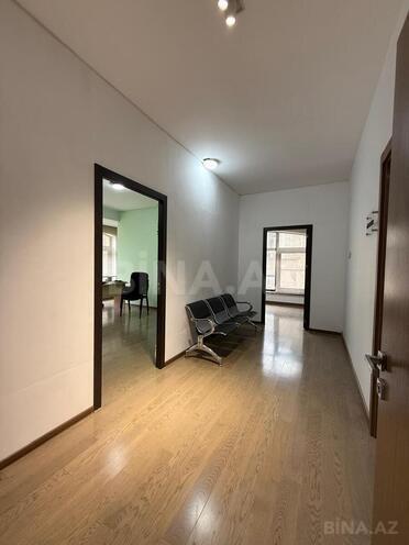 Сдаётся 7-комн. офис 330 м², м. Низами, photo 21 from 28