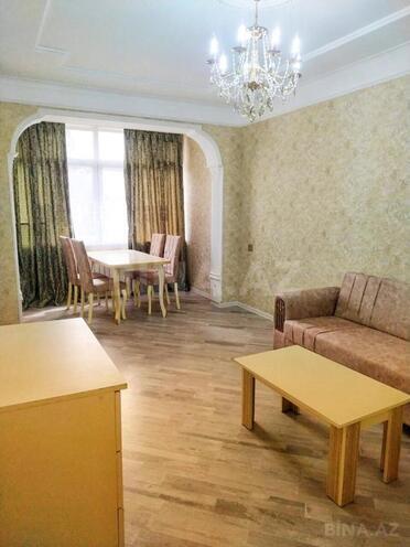 Satılır 2 otaqlı köhnə tikili 45 m², Memar Əcəmi m., photo 3 from 10