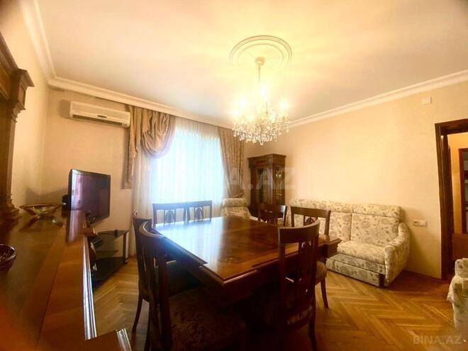 Продаётся 4-комн. вторичка 84 м², м. Иншаатчылар, photo 10 from 18